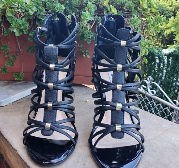 GUESS Stilettos - Picture 3 of 4